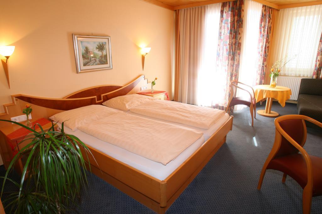 Hotel & Kurpension Weiss Bad Tatzmannsdorf Cameră foto