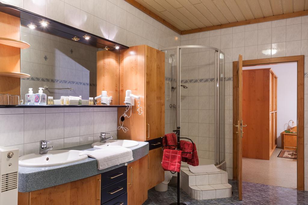 Hotel & Kurpension Weiss Bad Tatzmannsdorf Cameră foto